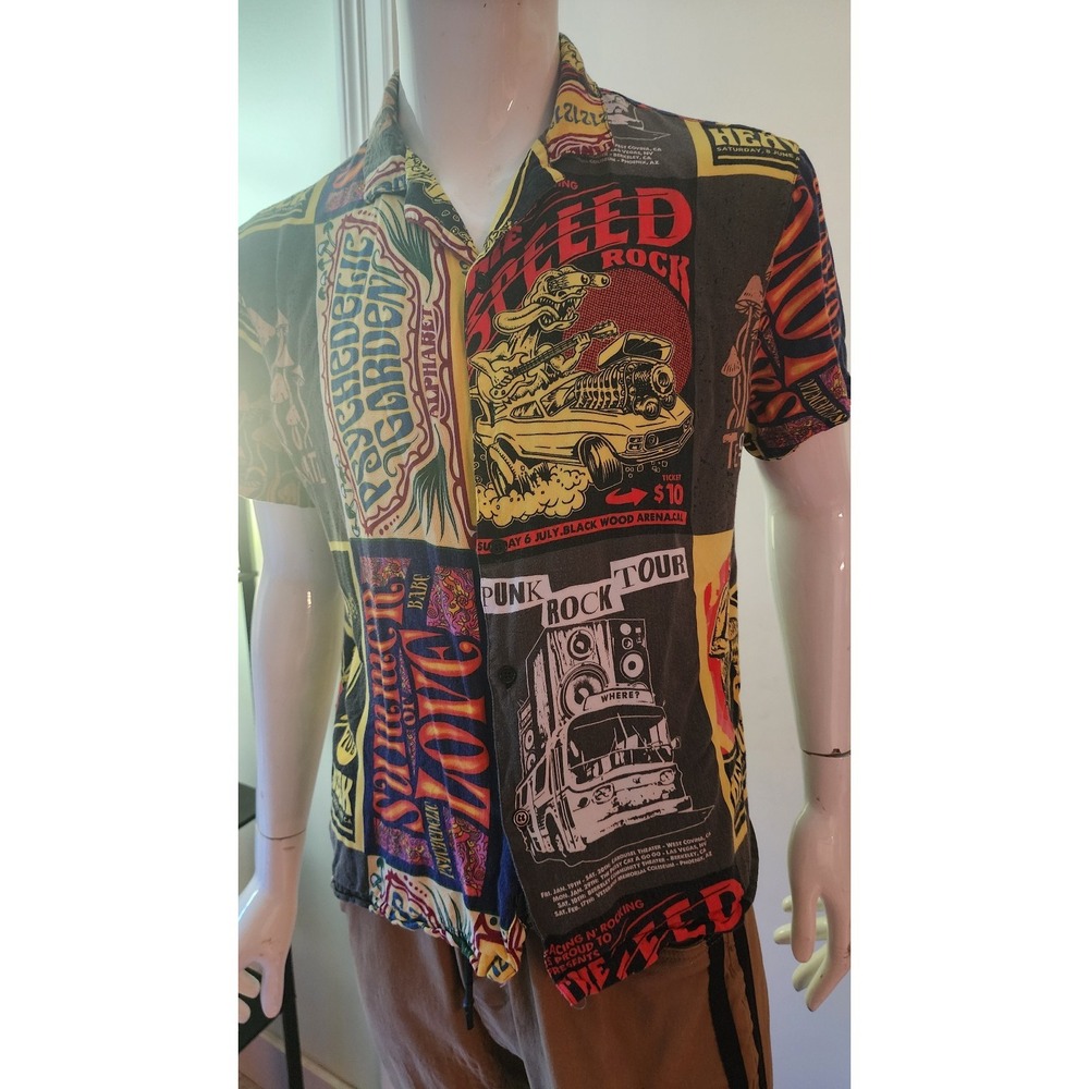 Forever 21 Button Up A9 Shirt Men's medium Short Sleeves crazy shirt